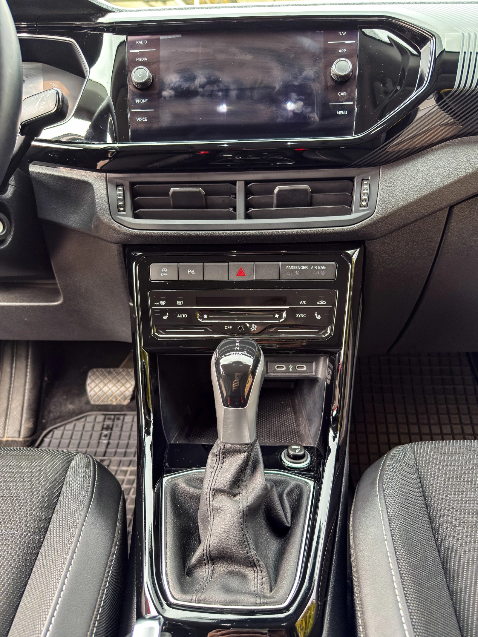 VW T-Cross TSI DSG / STYLE - изображение 10