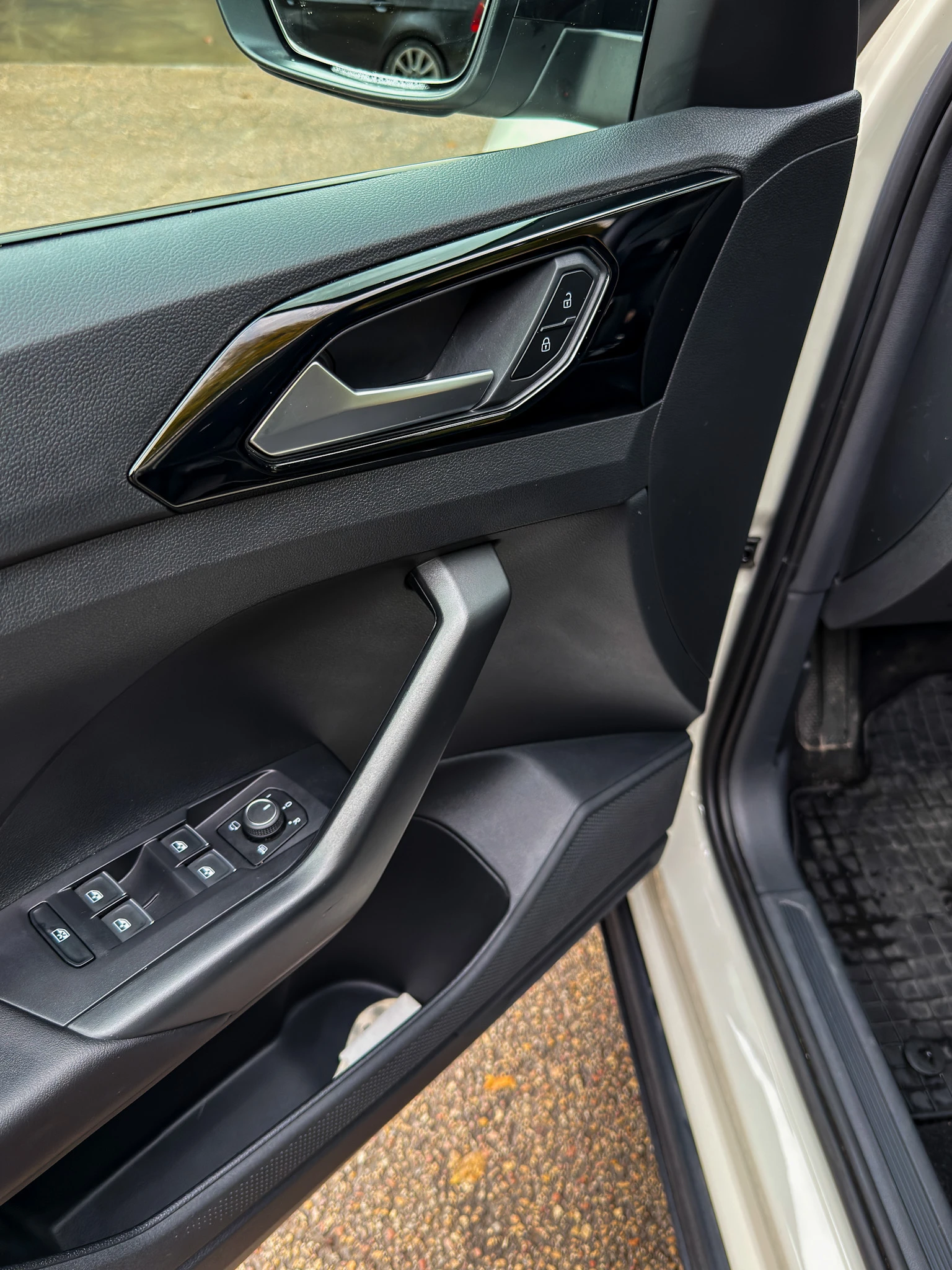 VW T-Cross TSI DSG / STYLE - изображение 8