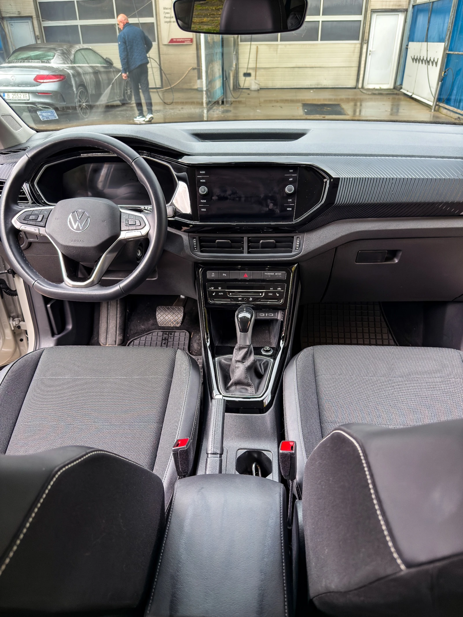 VW T-Cross TSI DSG / STYLE - изображение 9