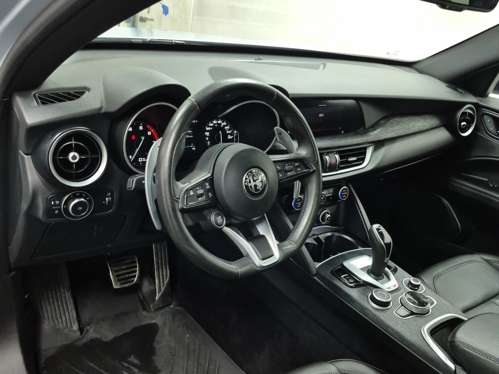 Alfa Romeo Stelvio SPRINT AWD 280кс * Възможност за Лизинг*  - изображение 10