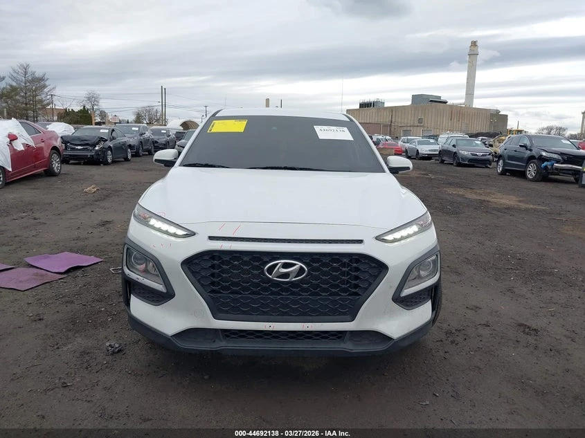 Hyundai Kona 2.0l Se, снимка 12 - Автомобили и джипове - 54619330