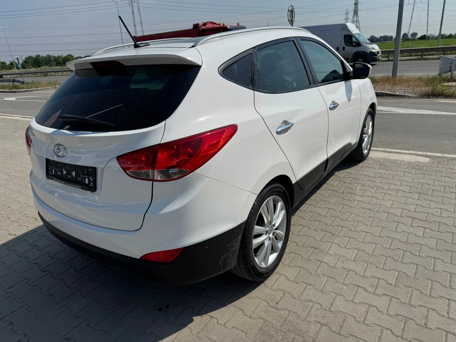 Hyundai IX35 2.0 AUTOMAT, снимка 6 - Автомобили и джипове - 54817279