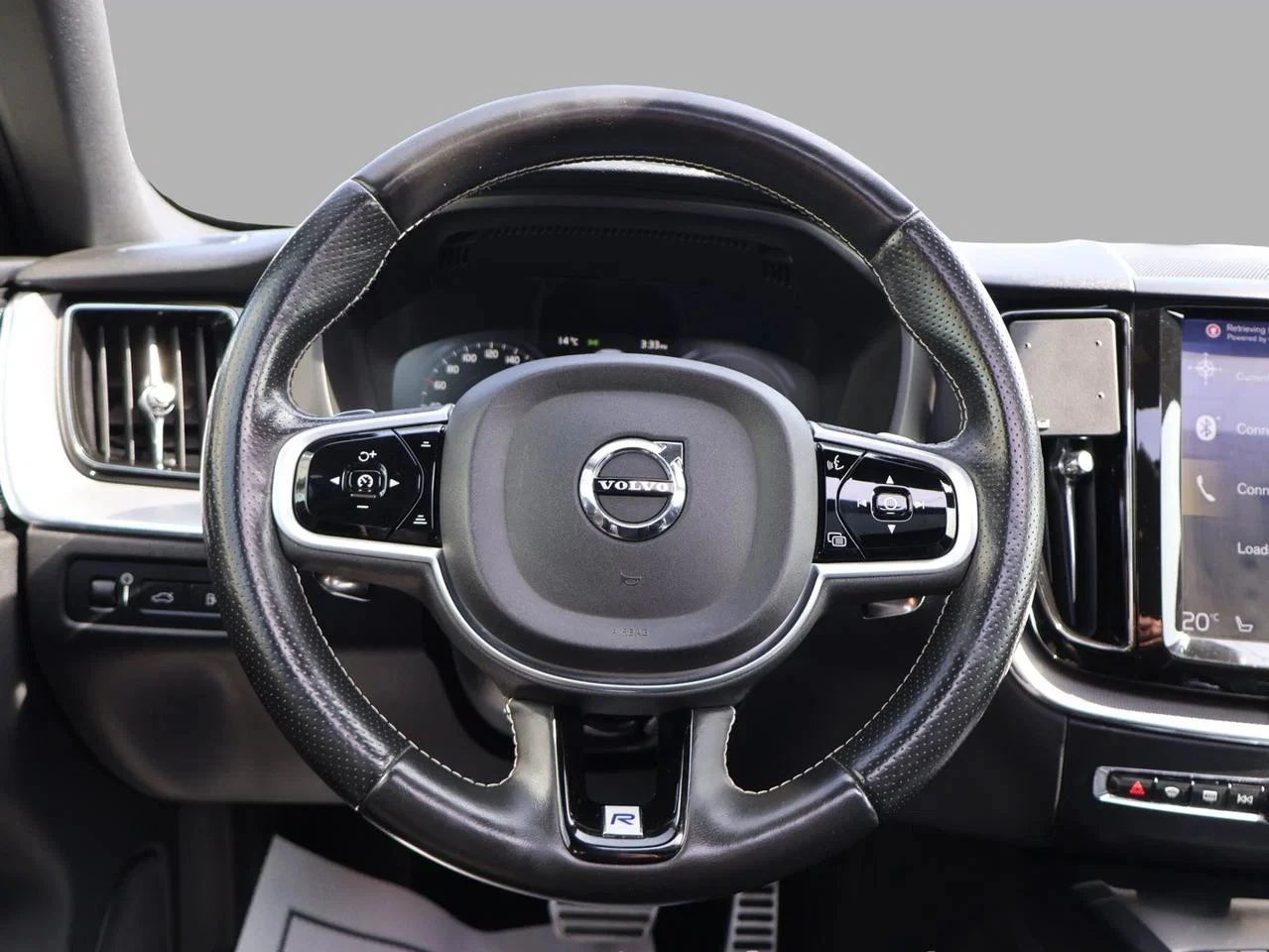 Volvo XC60 T8 R-Design Plug-in Hybrid AWD, снимка 7 - Автомобили и джипове - 55616052