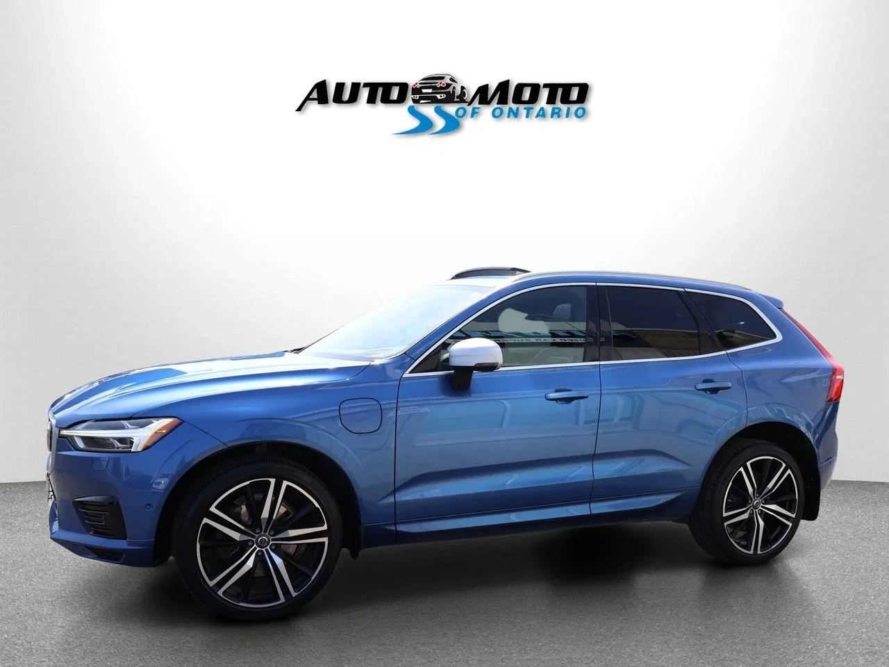 Volvo XC60 T8 R-Design Plug-in Hybrid AWD, снимка 3 - Автомобили и джипове - 55616052