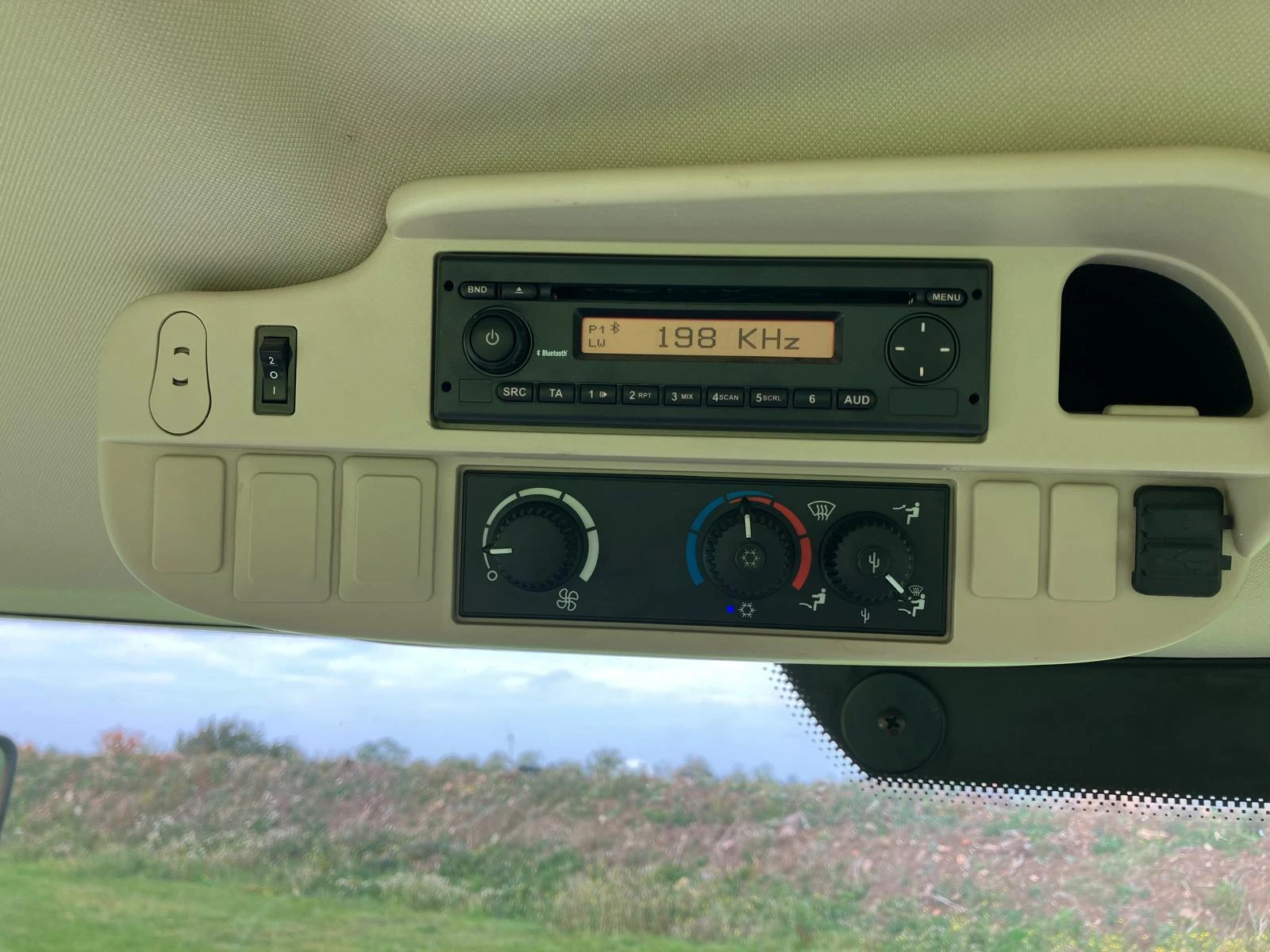  John Deere 6150R     20 % | Mobile.bg   15