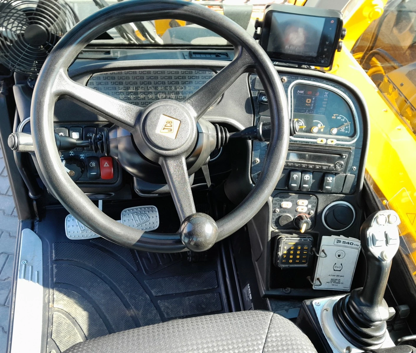 Телескопични товарачи JCB 540-170, снимка 16 - Индустриална техника - 54635261