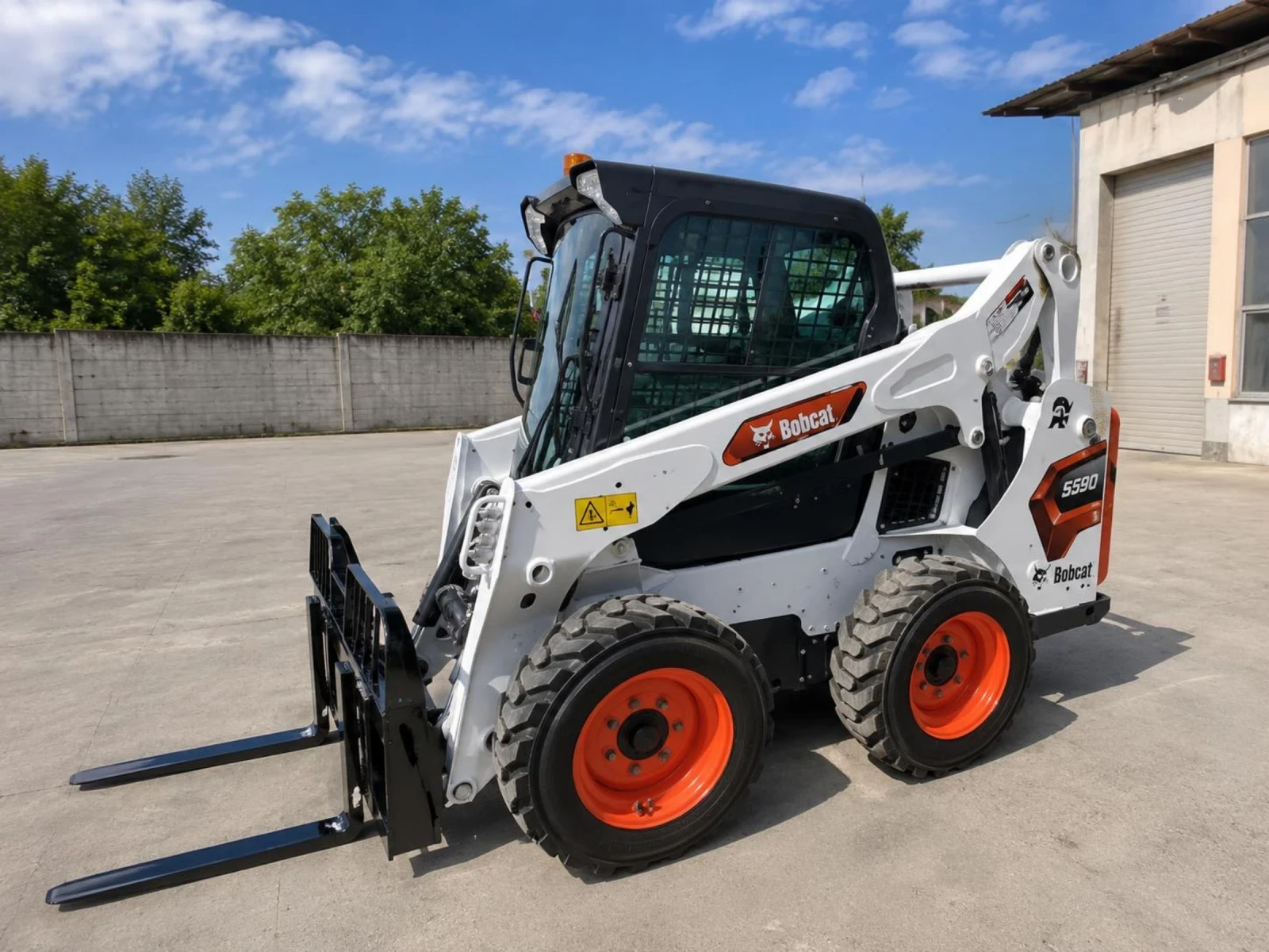 Мини челни товарачи Bobcat S590 Без Забележка, снимка 5 - Индустриална техника - 54673107