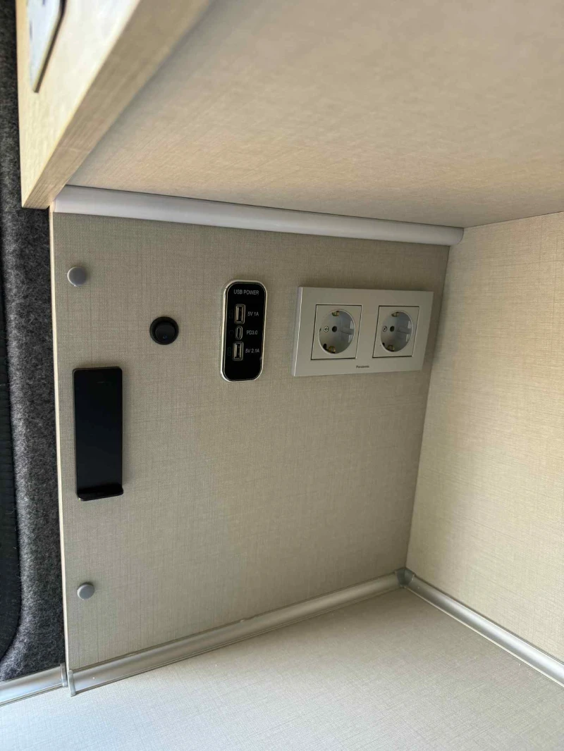 Кемпер VW Transporter T6, снимка 14 - Каравани и кемпери - 52473477