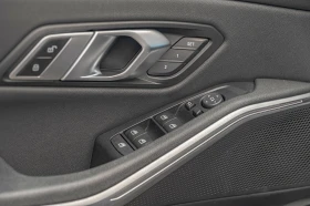 BMW 330 xDrive/PDC/Sport Gearbox/Sport Line/Active Guard, снимка 11