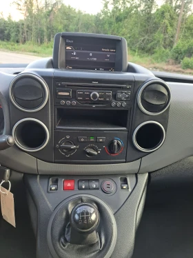 Peugeot Partner 1.6 - 6400 лв. - 18210513 7