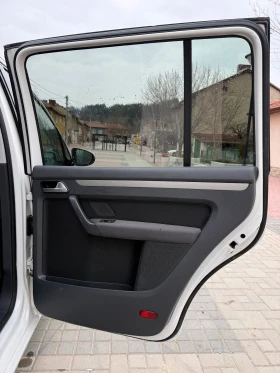 VW Touran НОВ ВНОС 2009Г.. 1.9 ТДИ | Auto.bg — изображение 11