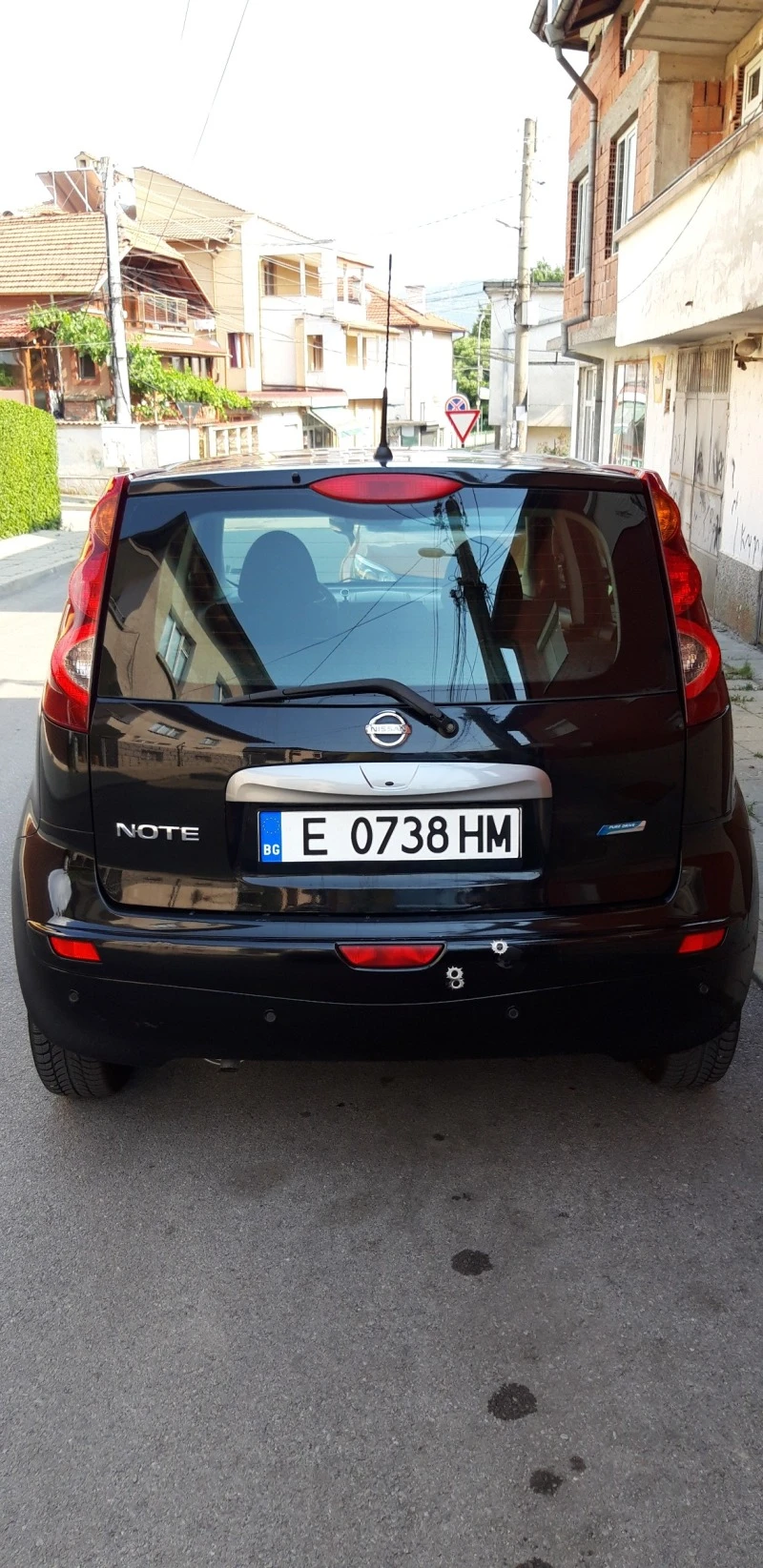 Nissan Note 1.4 бензин, снимка 4 - Автомобили и джипове - 42381414