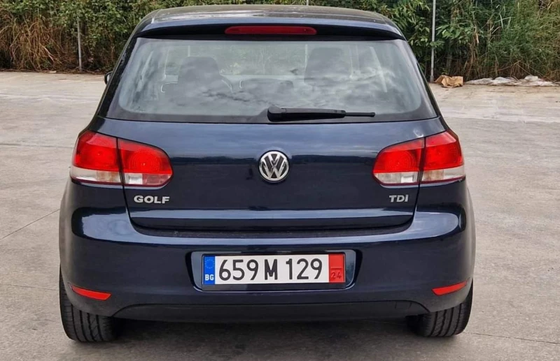 VW Golf 1.6TDI 90к.с., снимка 6 - Автомобили и джипове - 47462403