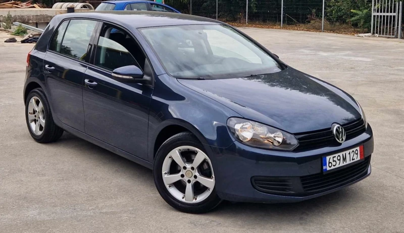 VW Golf 1.6TDI 90к.с., снимка 1 - Автомобили и джипове - 47462403