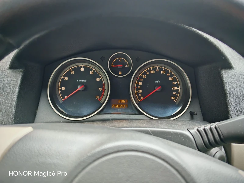 Opel Astra 1.8 /140 hp /gas /възможен лек коментар, снимка 5 - Автомобили и джипове - 52655966