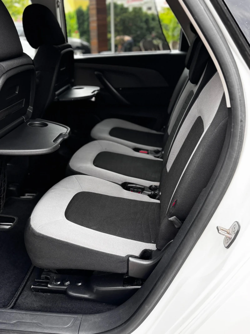 Citroen C4 Picasso, снимка 8 - Автомобили и джипове - 52357534