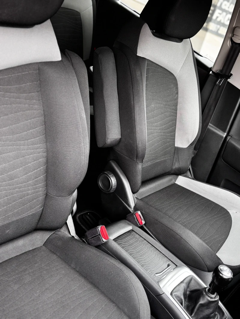 Citroen C4 Picasso, снимка 10 - Автомобили и джипове - 52357534