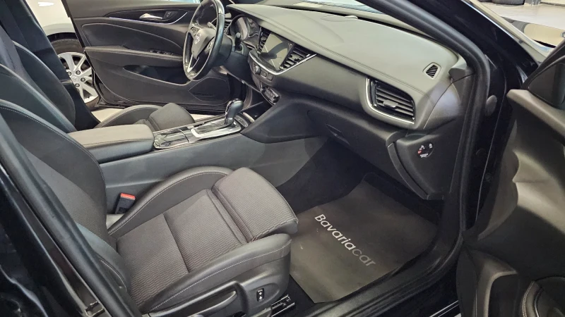 Opel Insignia Germany* Face* Aut.* Masage* LED* Kam.* 174PS* Eur, снимка 14 - Автомобили и джипове - 51362079