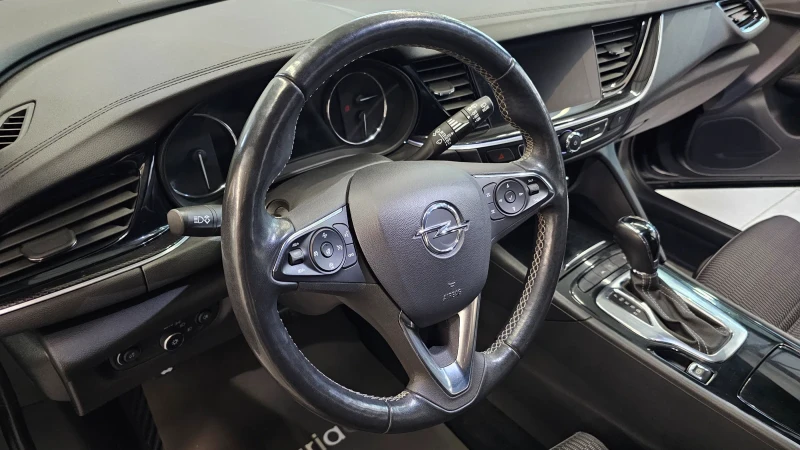 Opel Insignia Germany* Face* Aut.* Masage* LED* Kam.* 174PS* Eur, снимка 13 - Автомобили и джипове - 51362079