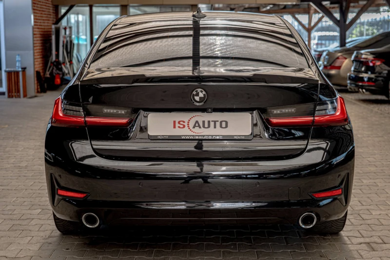 BMW 330 xDrive/PDC/Sport Gearbox/Sport Line/Active Guard, снимка 4 - Автомобили и джипове - 51922329