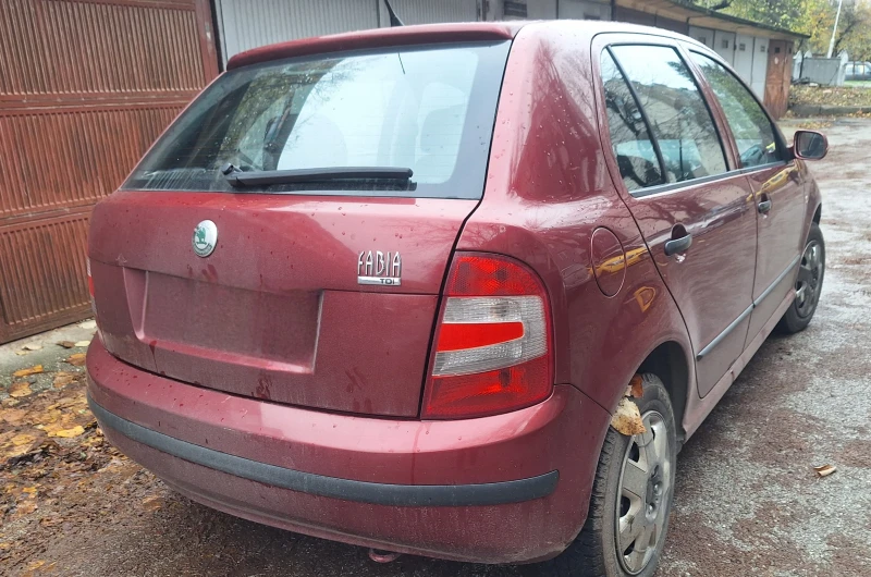 Skoda Fabia, снимка 2 - Автомобили и джипове - 52589692
