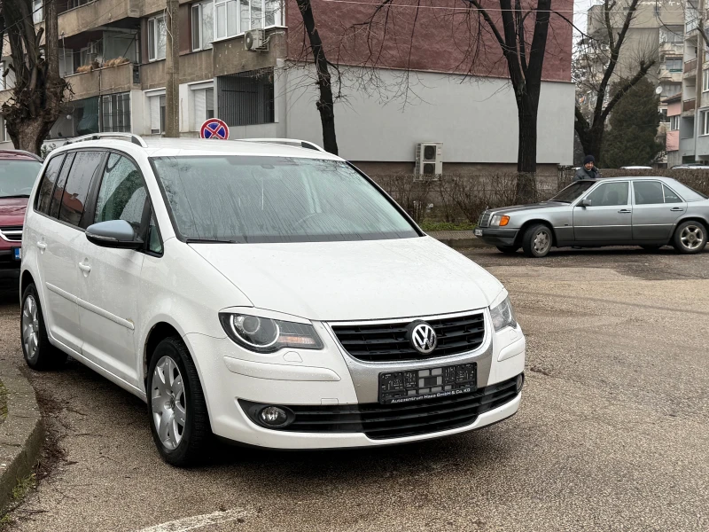VW Touran НОВ ВНОС 2009Г.. 1.9 ТДИ, снимка 5 - Автомобили и джипове - 53116107