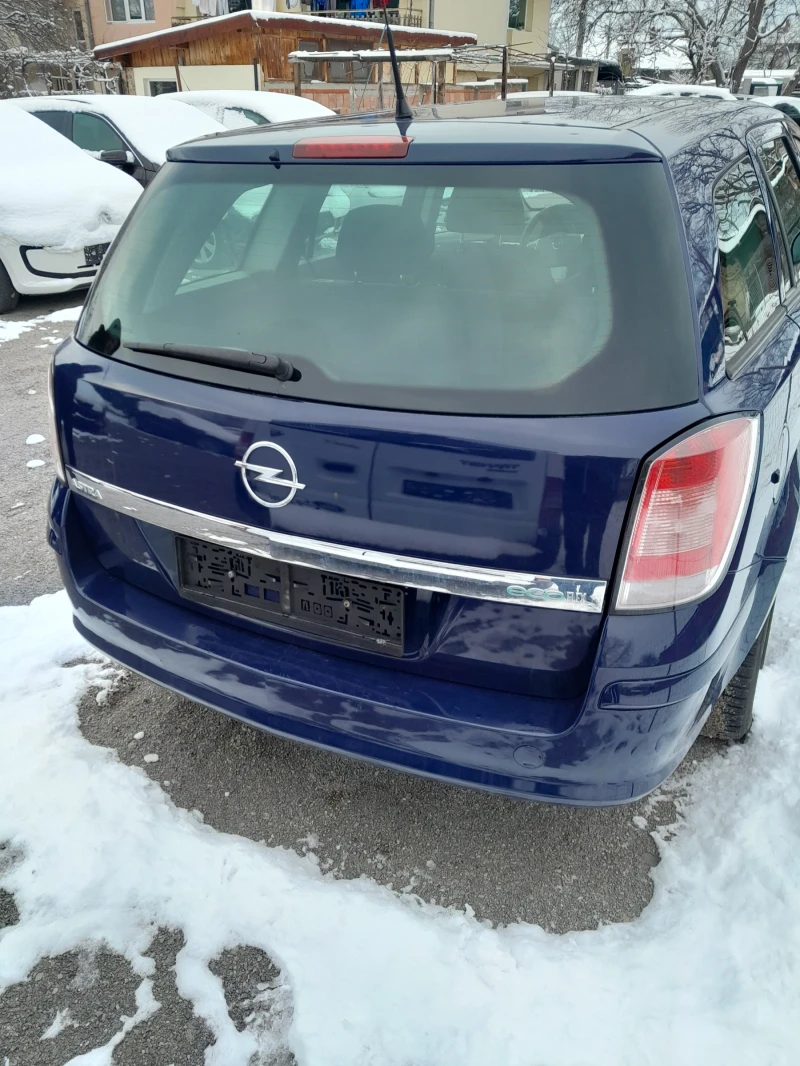 Opel Astra 1.7CDTI ECO FLEX, снимка 10 - Автомобили и джипове - 53326901