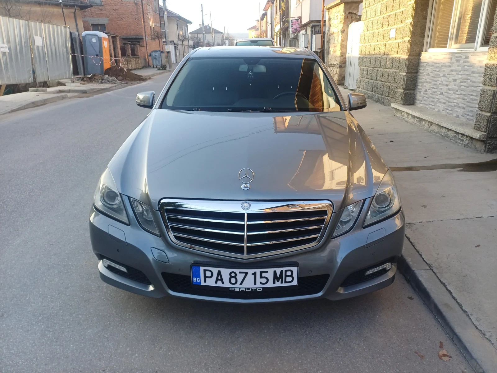 Mercedes-Benz E 220, снимка 1