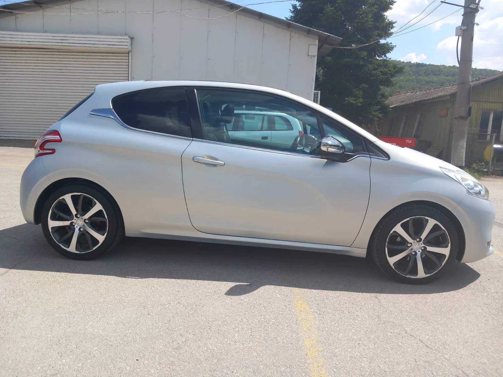 Peugeot 208 1.6VTi - изображение 3