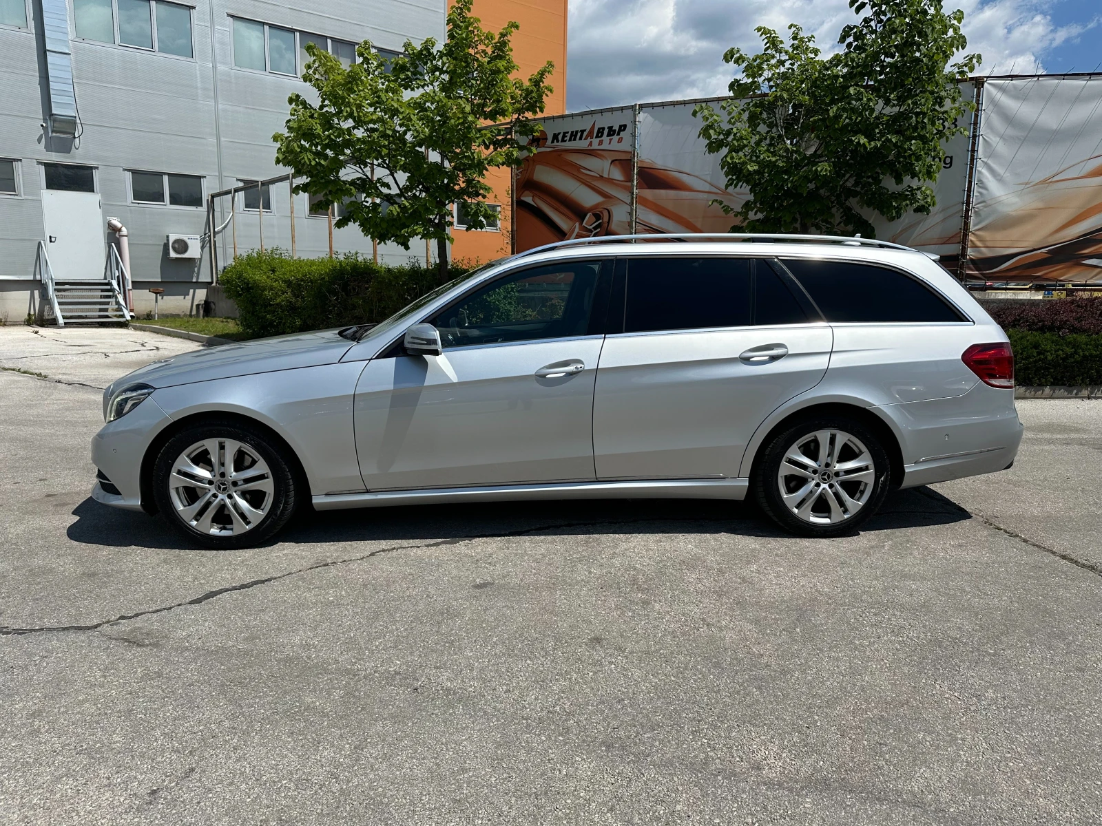 Mercedes-Benz E 250 2.2d 204 к.с. 4Matic/facelift - изображение 2