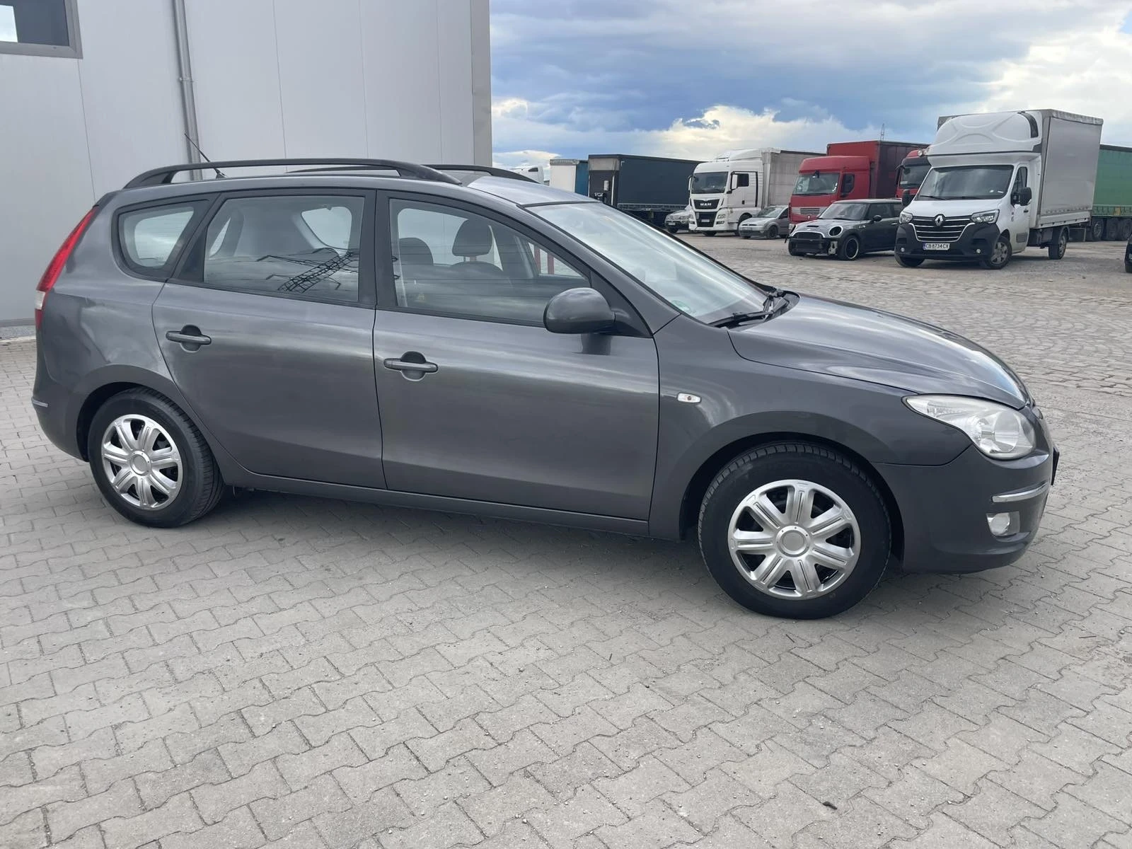 Hyundai I30 1.6 /Автоматик/Нов Внос - изображение 4