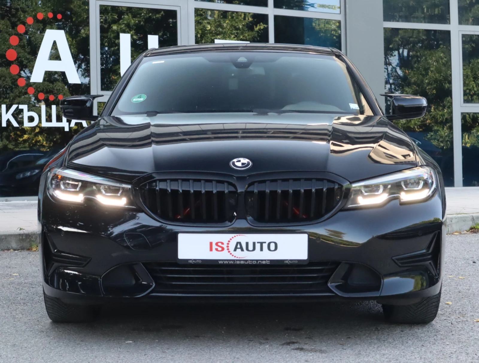 BMW 330 xDrive/PDC/Sport Gearbox/Sport Line/Active Guard, снимка 2 - Автомобили и джипове - 51922329