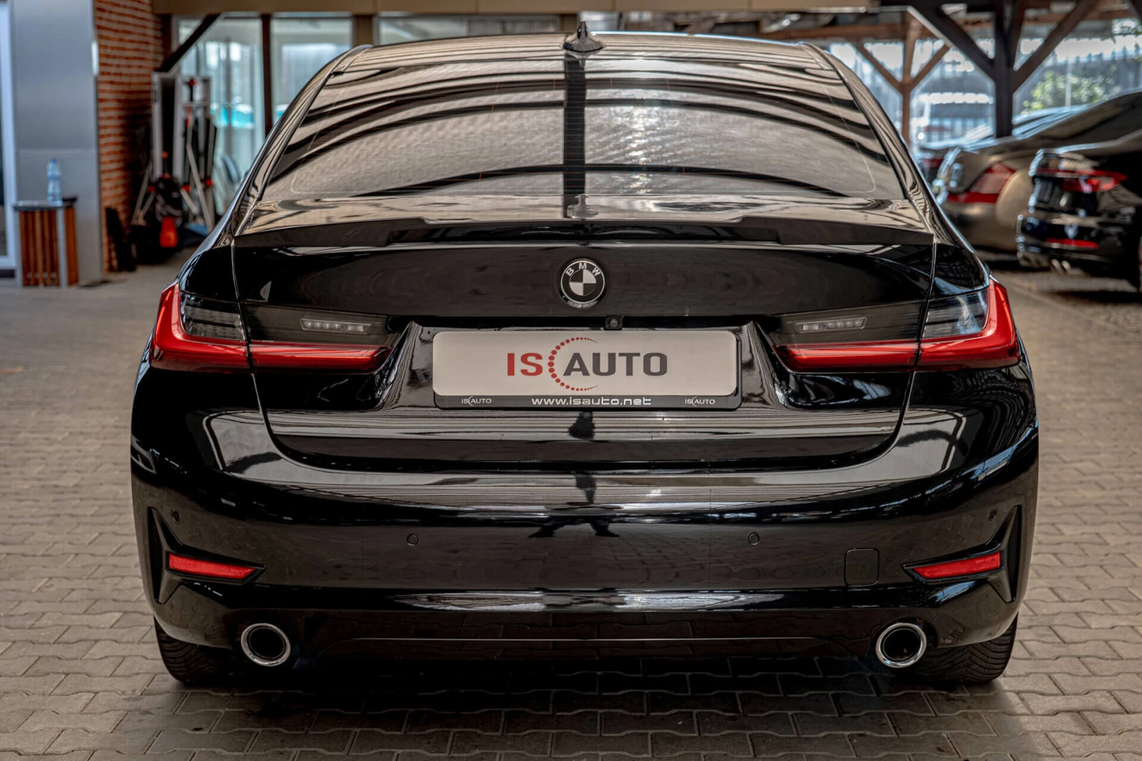 BMW 330 xDrive/PDC/Sport Gearbox/Sport Line/Active Guard - изображение 4