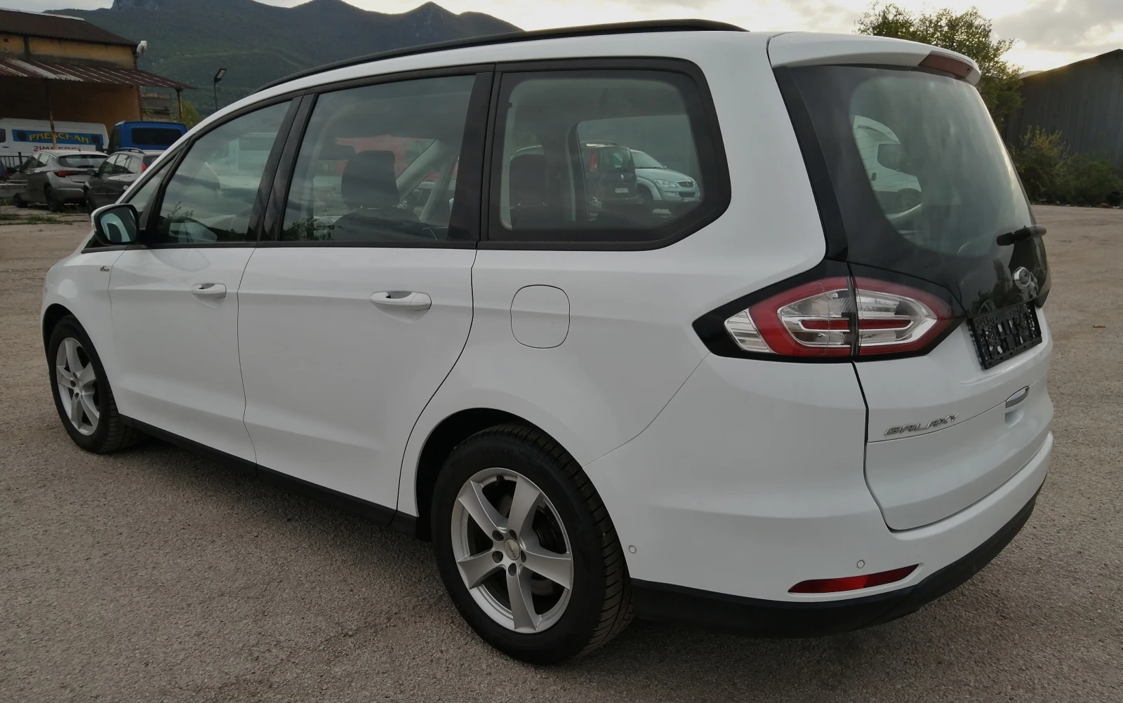Ford Galaxy 2.0 HDI - изображение 7