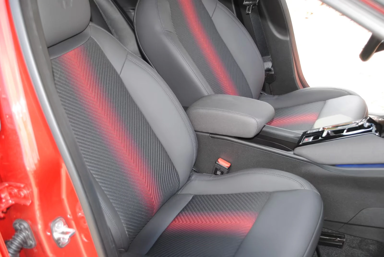 Alfa Romeo Junior ELETTRICA-SPECIALE/156HP/CAM/MEMO/NAVI/KLESS/558g | Mobile.bg   16