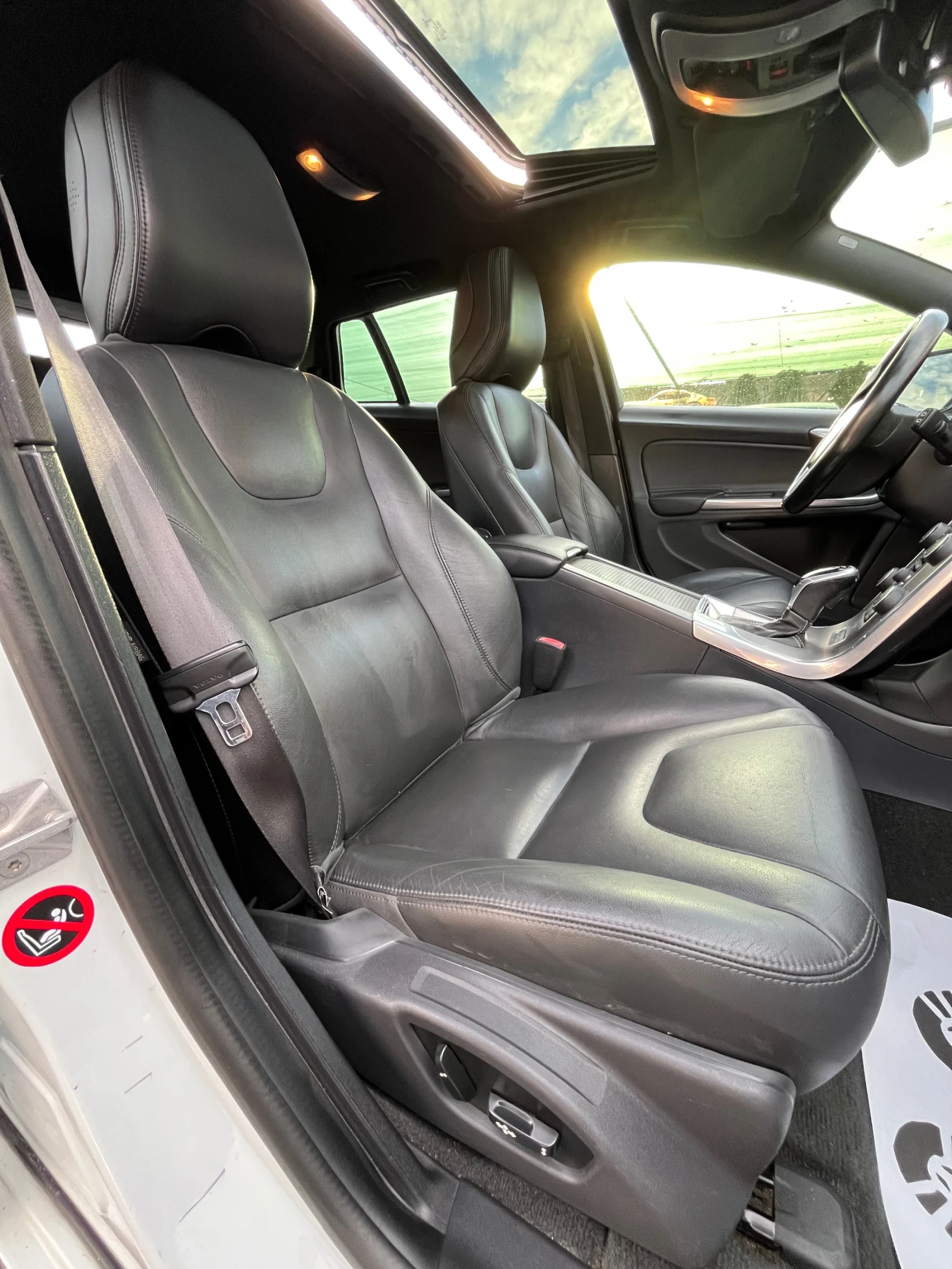 Volvo V60 2.4 PLUG-IN HYBRID* 44* FULL*   | Mobile.bg   9