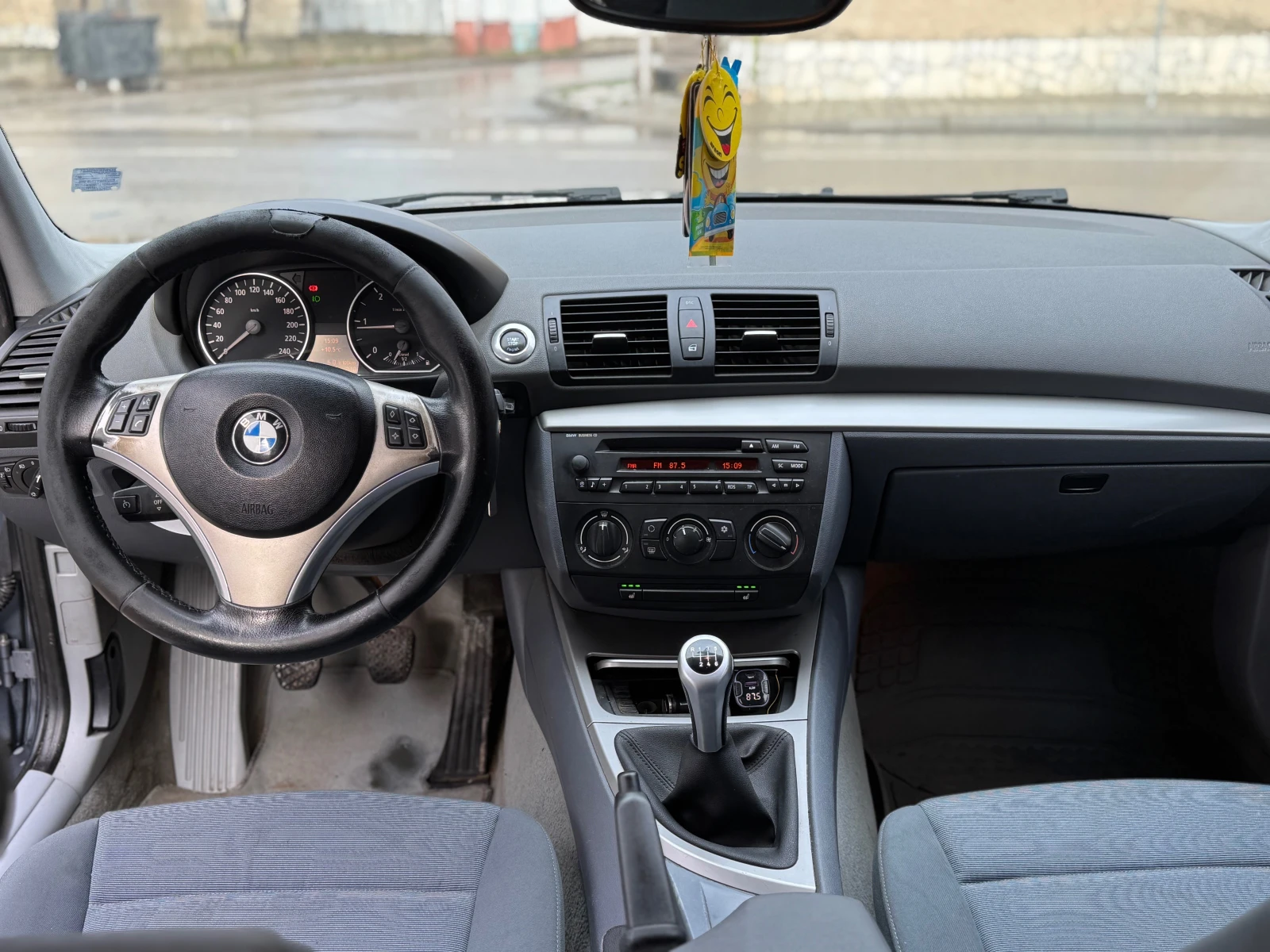 BMW 118 1.8/Панорама/6скорости - изображение 7