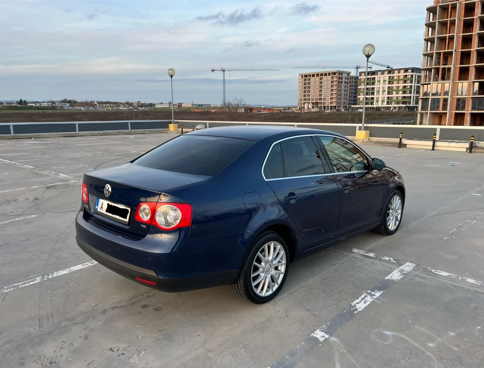 VW Jetta 1.9TDI 105кс Highline ТОП Състояние - изображение 6