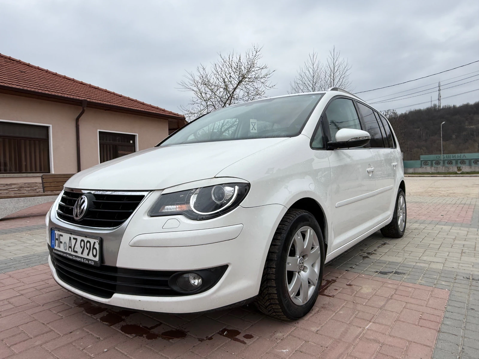 VW Touran НОВ ВНОС 2009Г.. 1.9 ТДИ | Auto.bg — изображение 1