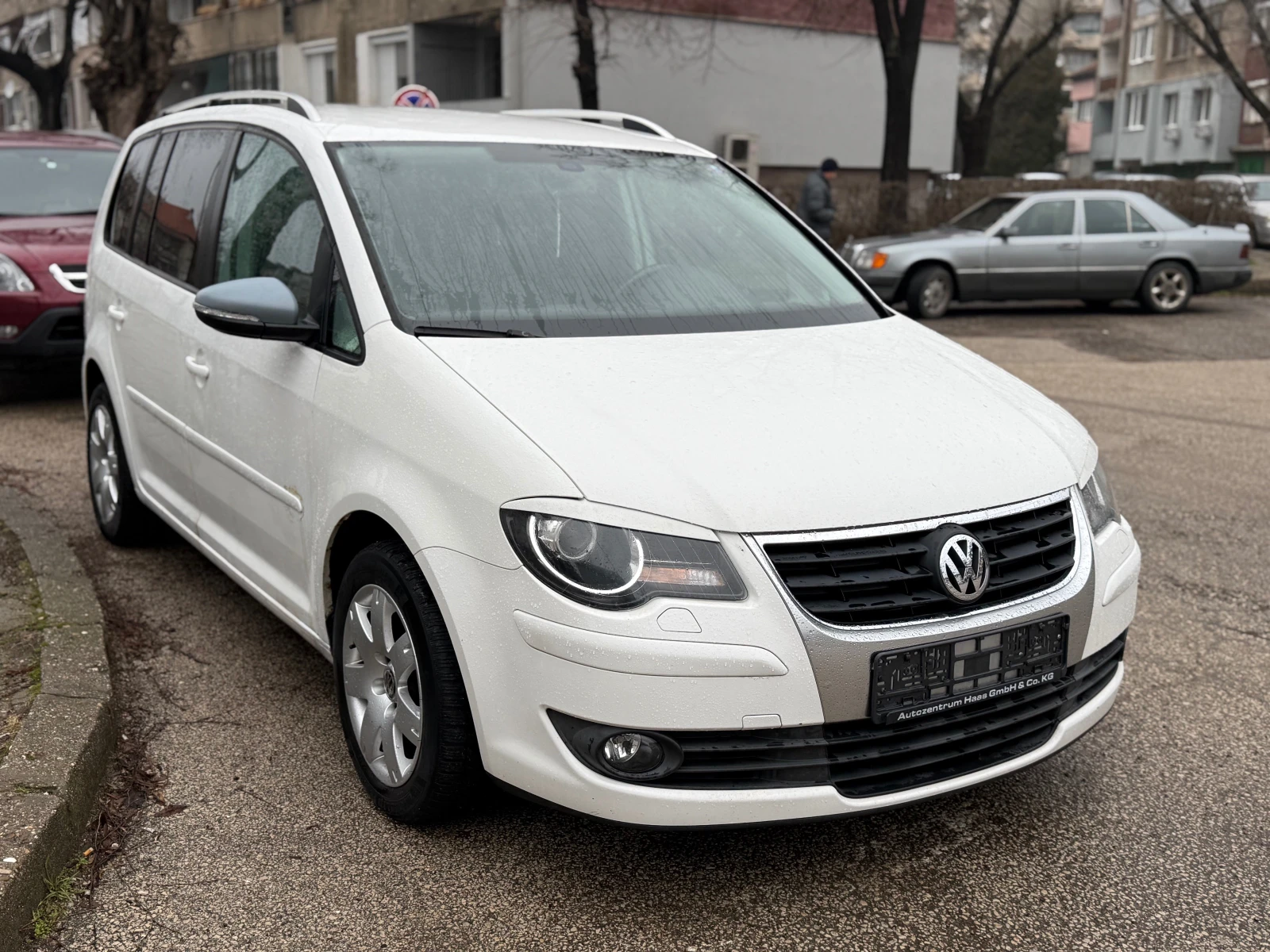 VW Touran НОВ ВНОС 2009Г.. 1.9 ТДИ, снимка 3 - Автомобили и джипове - 53888457