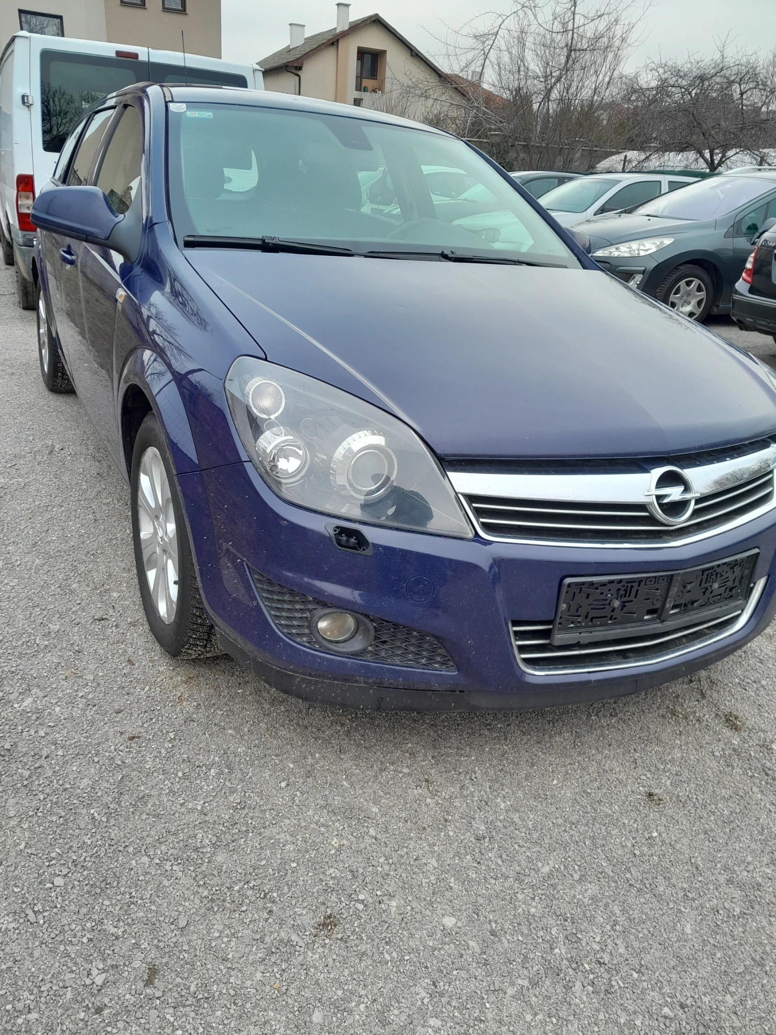 Opel Astra 1.7CDTI ECO FLEX, снимка 8 - Автомобили и джипове - 53693805