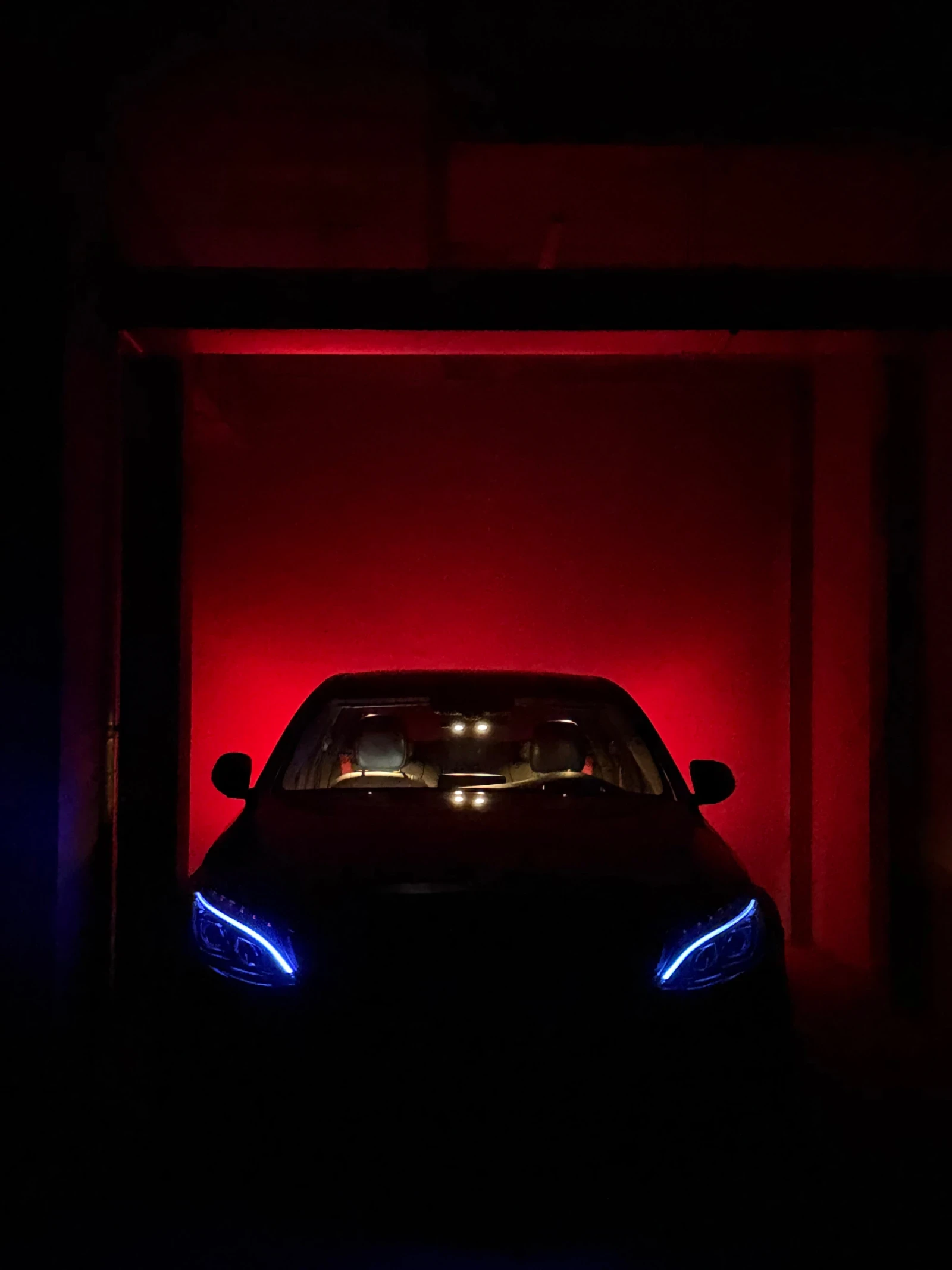 Mercedes-Benz C 220 AMG/Head-Up/Multibeam/Панорама/Ambient/Keyless, снимка 16 - Автомобили и джипове - 53652217