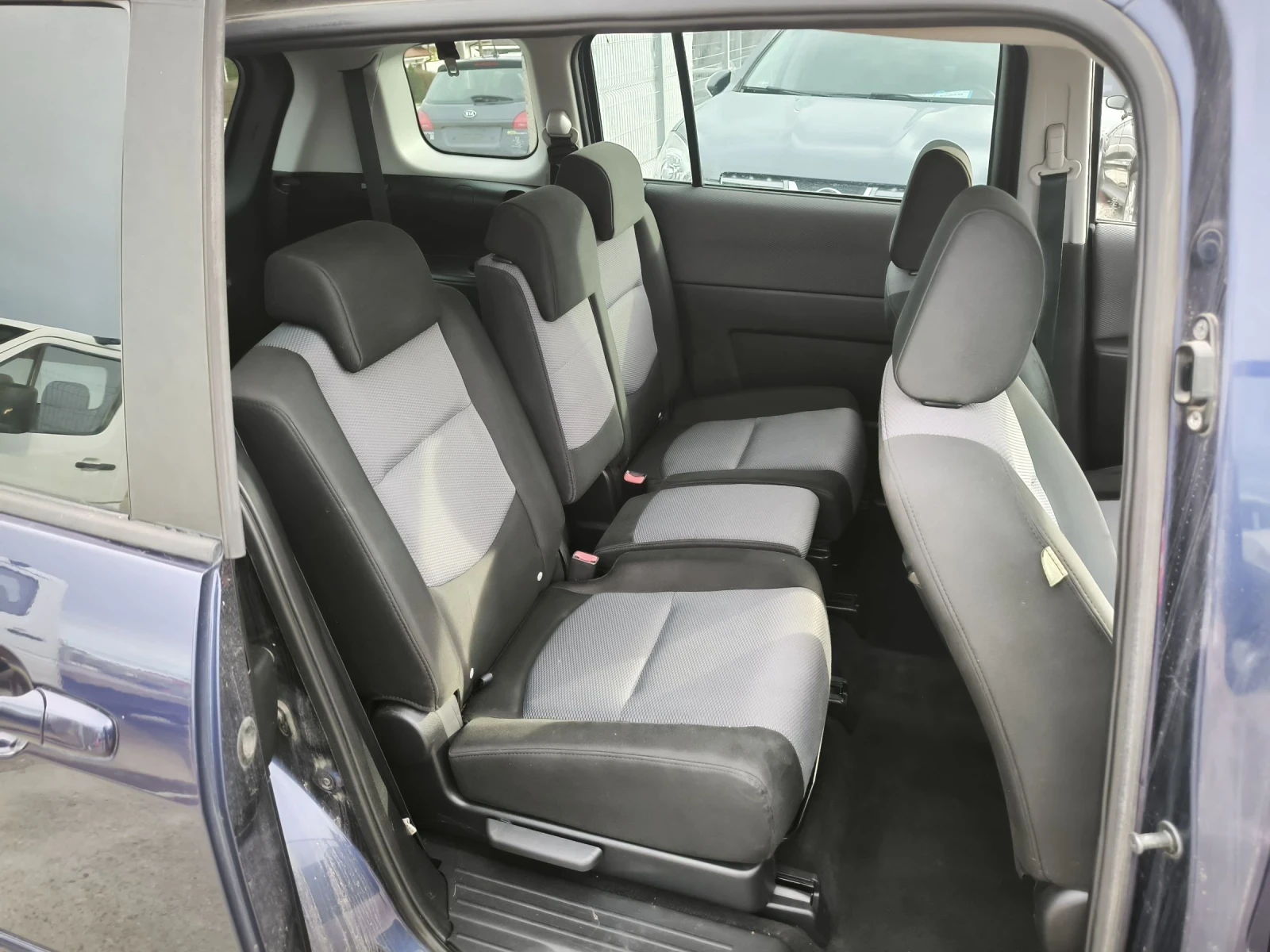 Mazda 5 2.0i - изображение 10