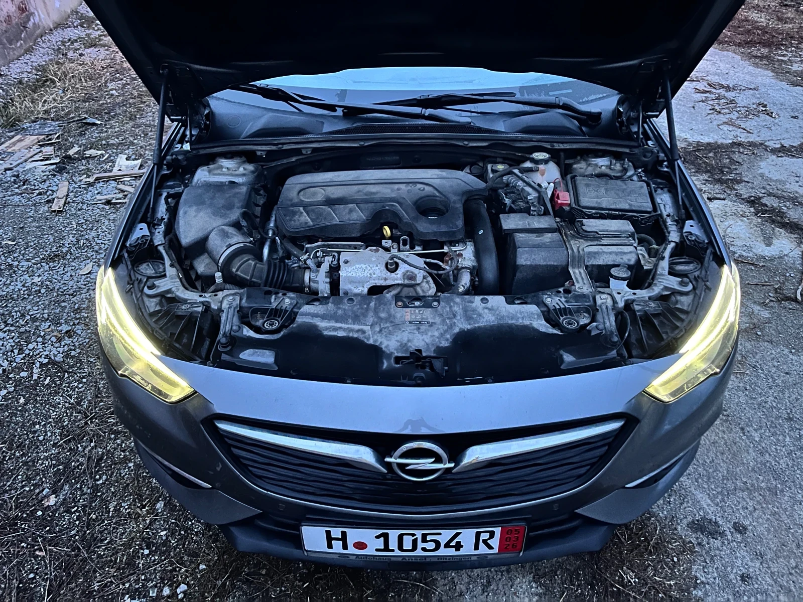 Opel Insignia 1.6 CDTI 136hp, снимка 8 - Автомобили и джипове - 53606241