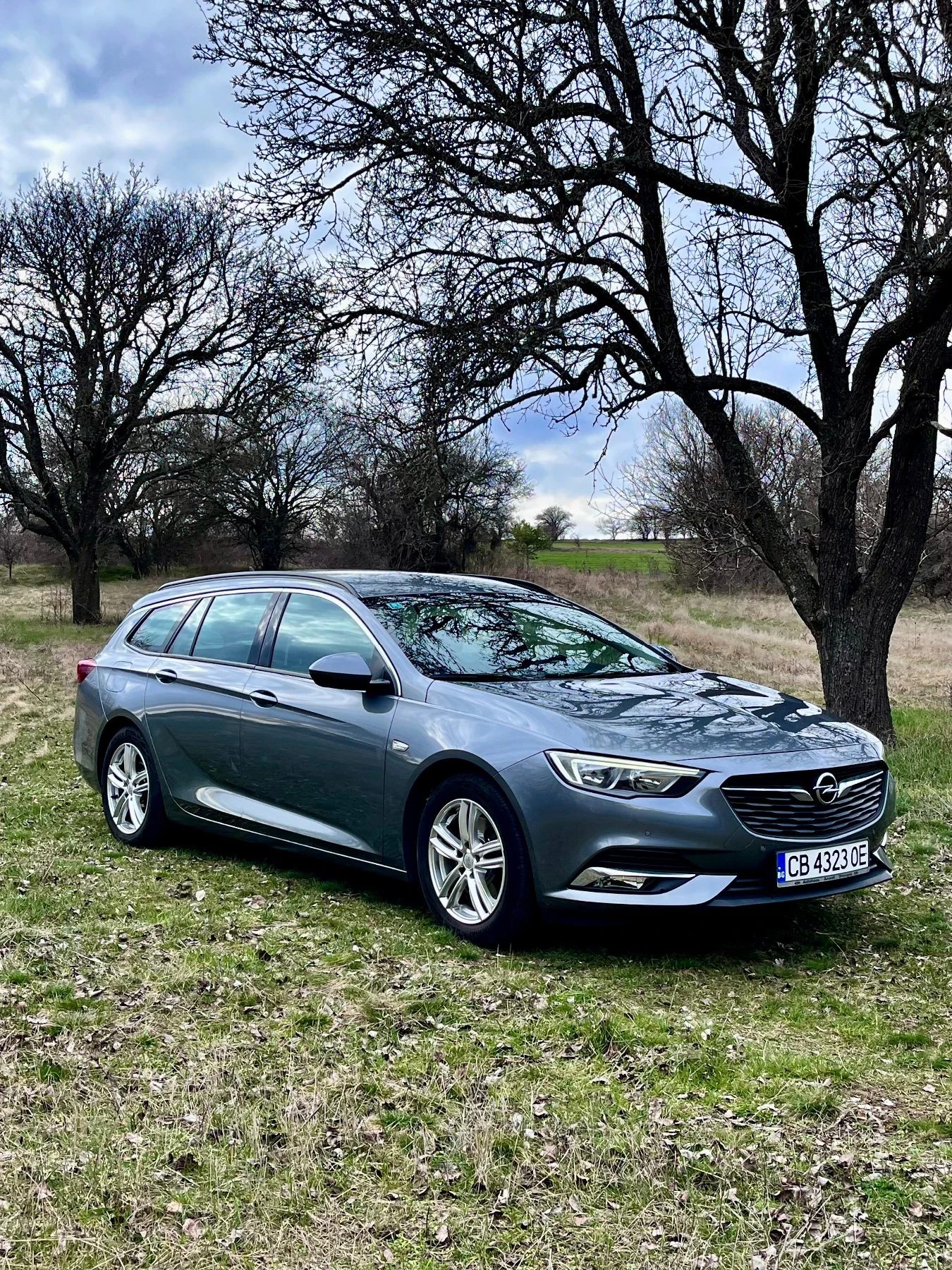 Opel Insignia 1.6 CDTI 136hp, снимка 2 - Автомобили и джипове - 53606241