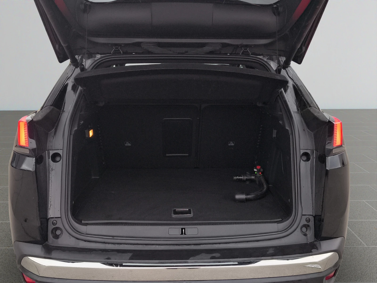 Peugeot 3008 GT 1.6 Plug-in HYBRID 4WD 300 e-EAT8 E6 // 2011R15 | Mobile.bg � ����������� 14