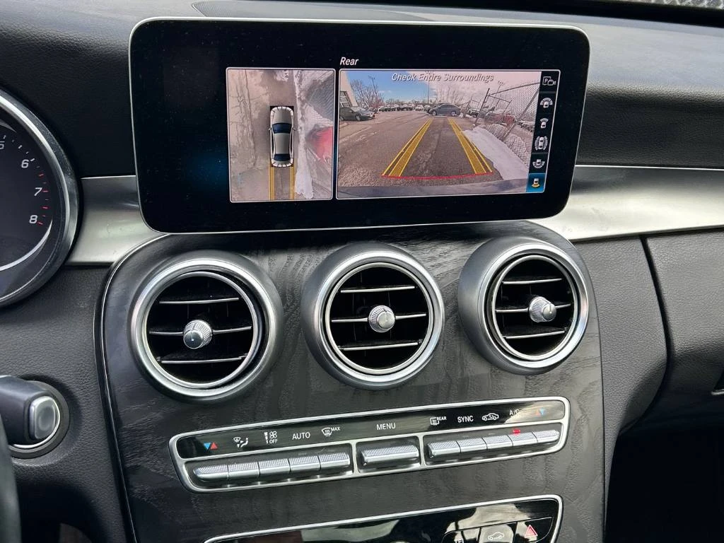 Mercedes-Benz C 300 4MATIC Sedan* CARFAX* ПАНО * 360 - изображение 10