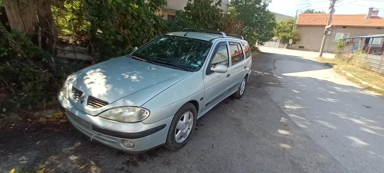 Renault Megane 1.9, снимка 6 - Автомобили и джипове - 53764146
