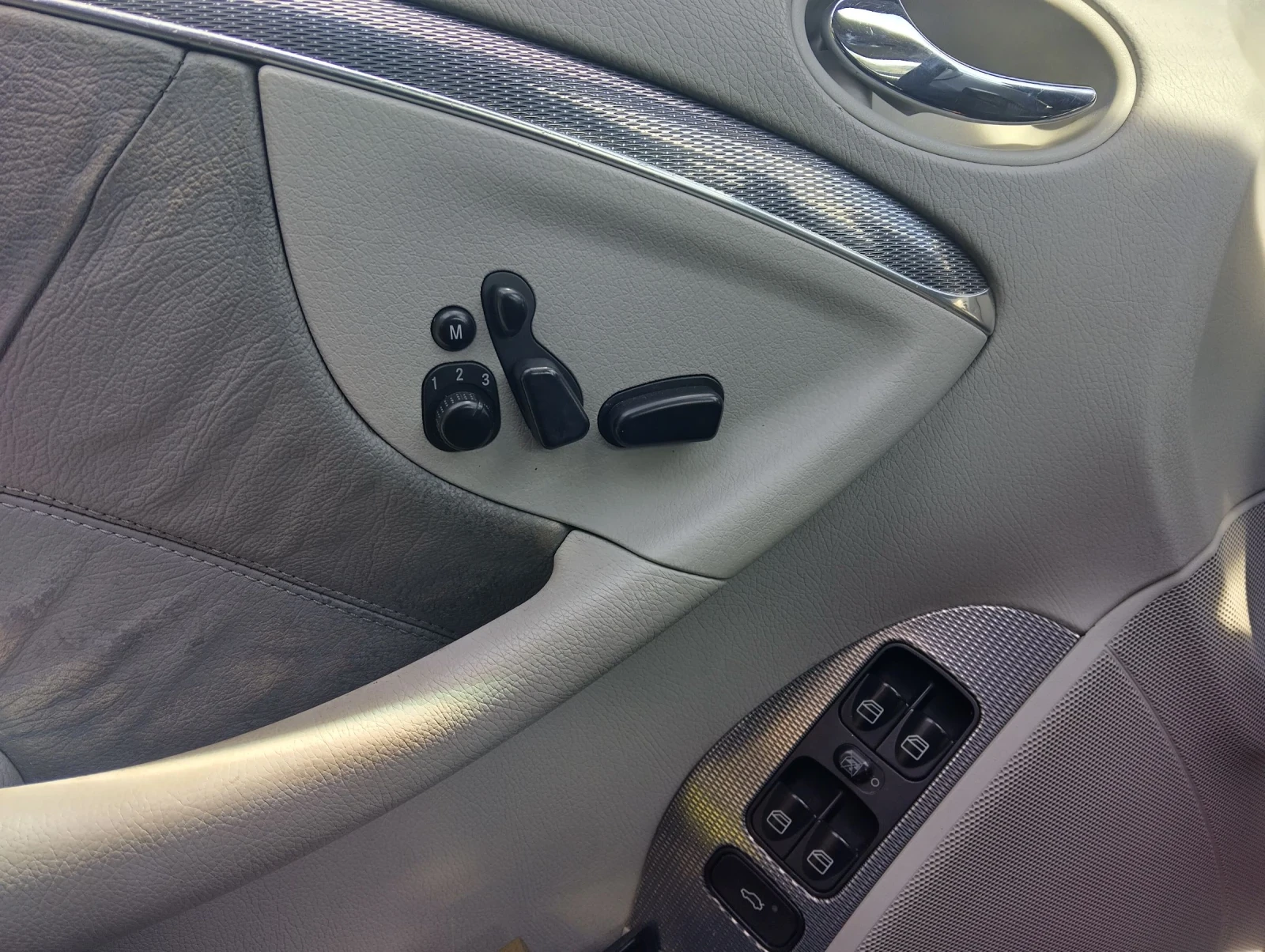 Mercedes-Benz CLK 270cdi, снимка 14 - Автомобили и джипове - 54113904