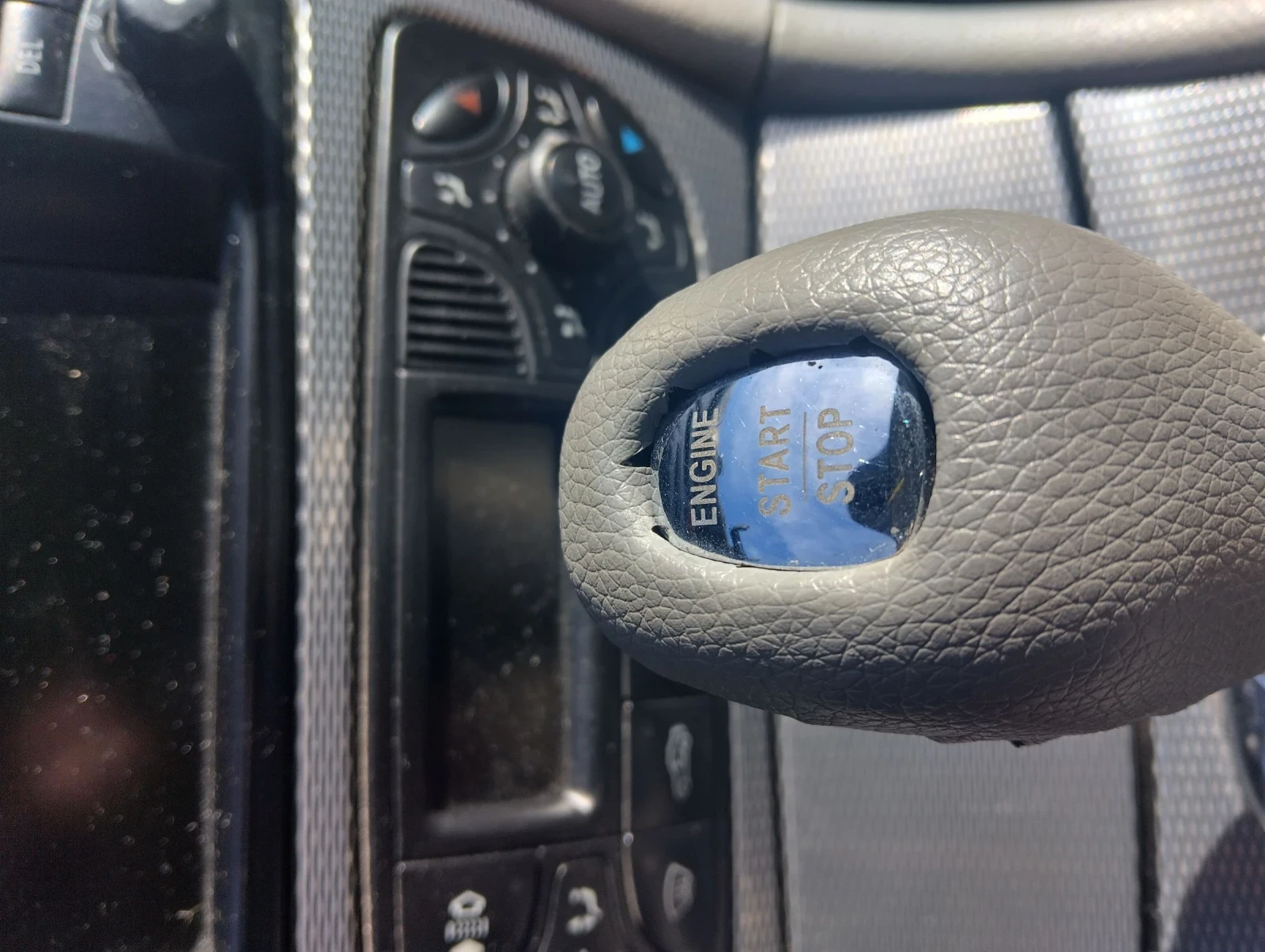 Mercedes-Benz CLK 270cdi, снимка 12 - Автомобили и джипове - 54113904